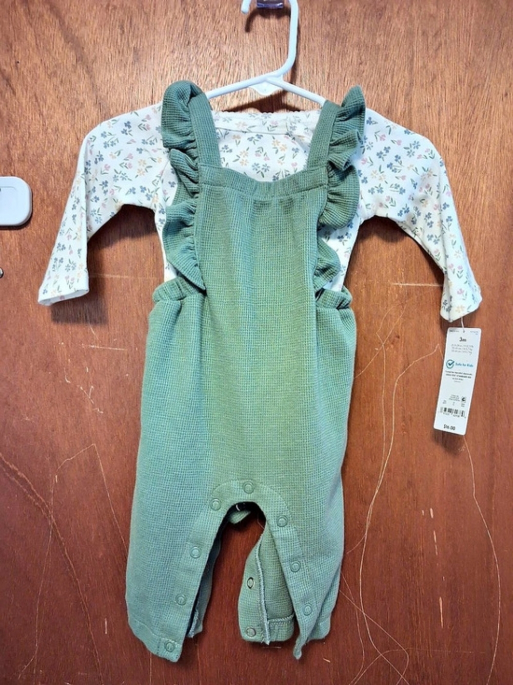 Carter's Floral 2-Piece Outfit in Green & White Baby 3M NWT